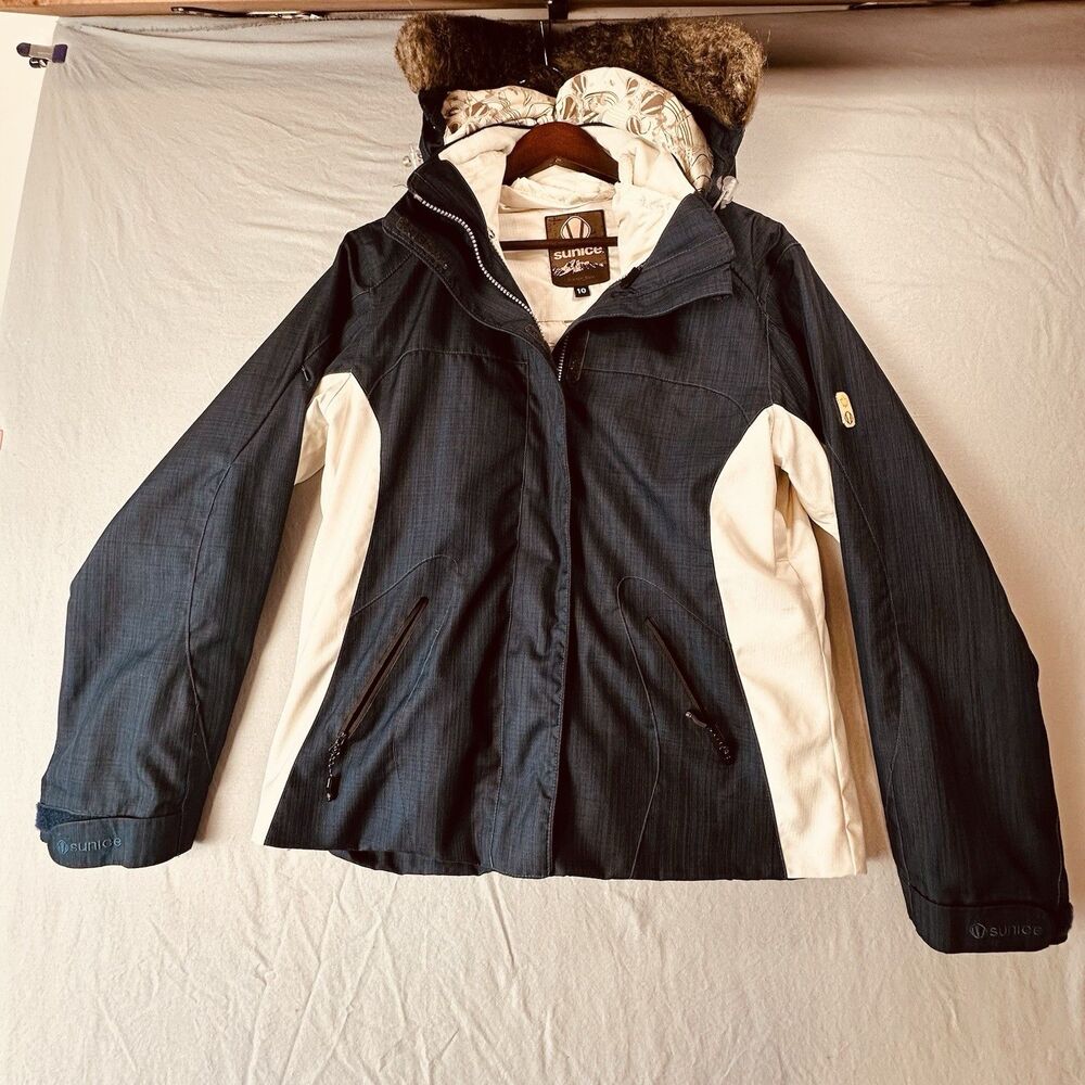 Sunice Women’s Hooded Ski Snowboard Parka Jacket Sz 10 Navy/ White Style WPJ86